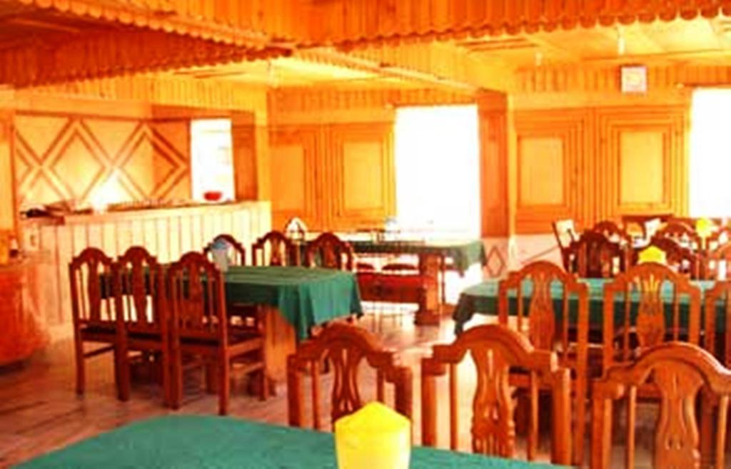 נייניטל Hotel Arsh International מראה חיצוני תמונה