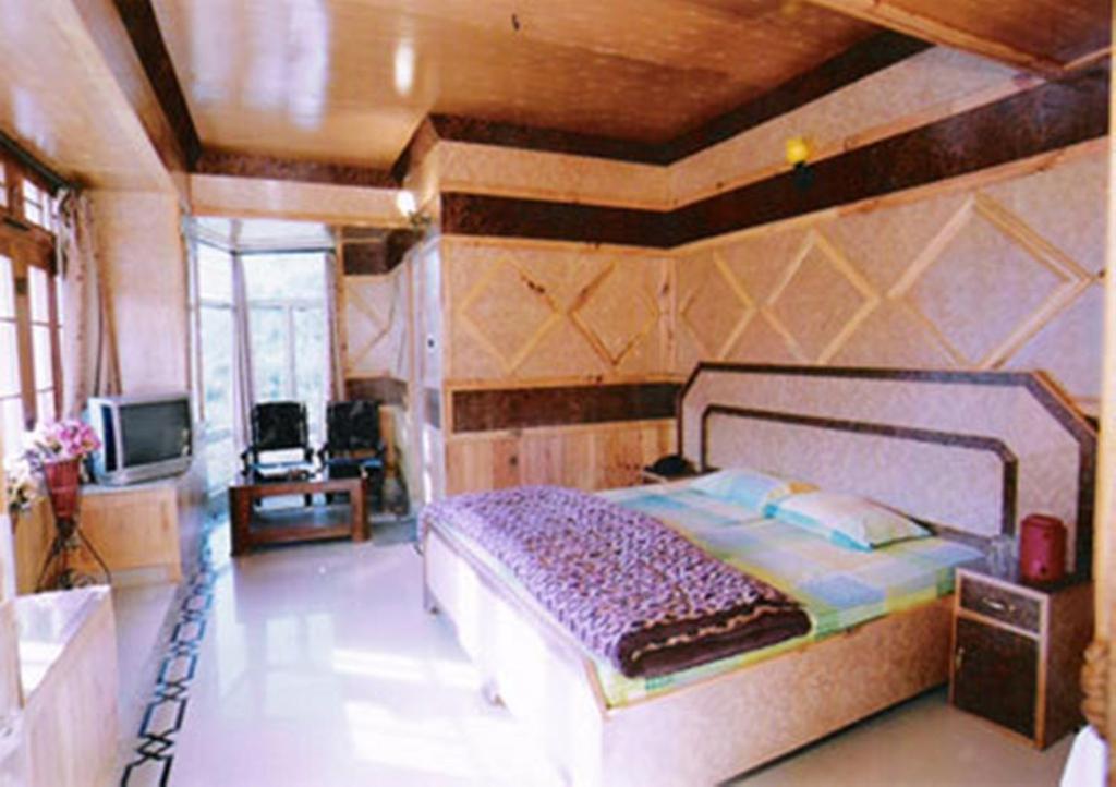 נייניטל Hotel Arsh International חדר תמונה